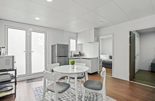 Hollywood House | Tiny Homes in Fort Lauderdale