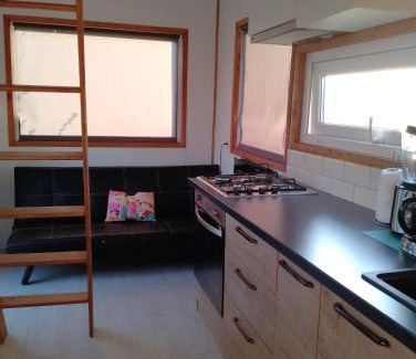 Apahida House | Tiny House Cluj with Jacuzzi