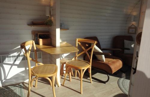 Abbestede Other | Tiny House De Boet, in Natuurgebied en vlakbij het Strand