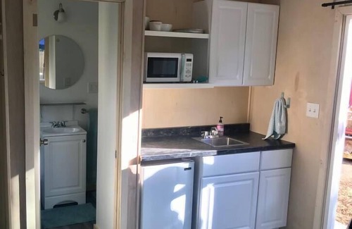 Squaw Valley House | Tiny House for 2 near Kings Canyon NP