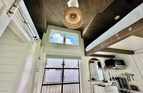 Buena Vista Cottage | Tiny House Near Miami Design District