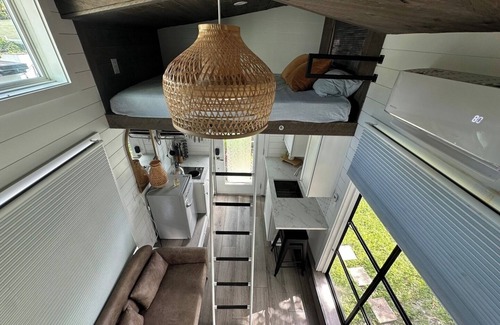 Buena Vista Cottage | Tiny House Near Miami Design District