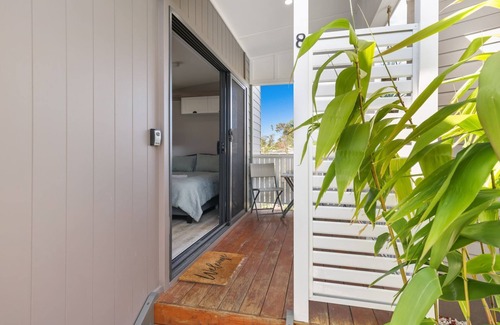 Sanctuary Point Cabin | Tiny House Stayz Stay for 3 Pay for 2! - House 5