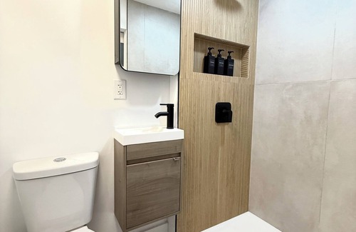 United Central Apartment | Tiny Studio Apartment Near St. Pete’s Vibrant Grand Central District