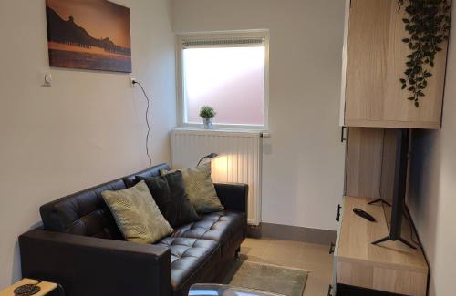 Westkapelle Apartment | TINY STUDIO BATAVIA adults only Bed by the Sea