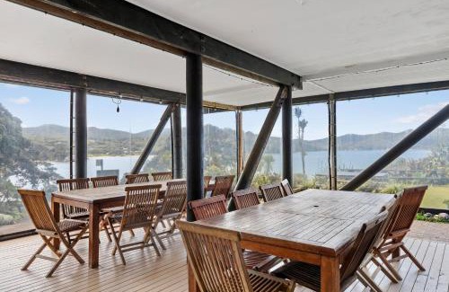 Tryphena Cabin | Tipi and Bobs Waterfront Lodge