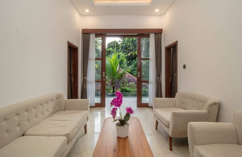 Kutuh Kaja Hotel | Tirta Arum