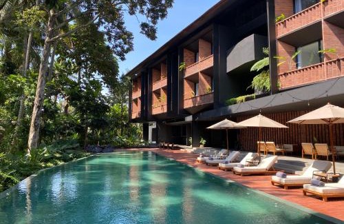 Peliatan Hotel | Titik Dua
