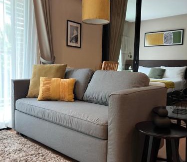 Rawai Apartment | Title V Sunny Holiday Pool View Gym Hammam