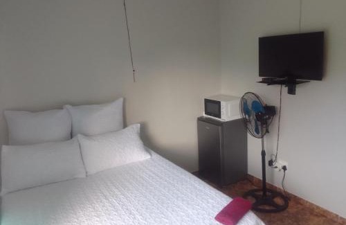 Ekurhuleni House | TL YAHWEH GUEST HOUSE