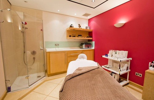 Torquay City Centre Hotel | TLH Carlton Hotel and Spa - TLH Leisure and Entertainment Resort