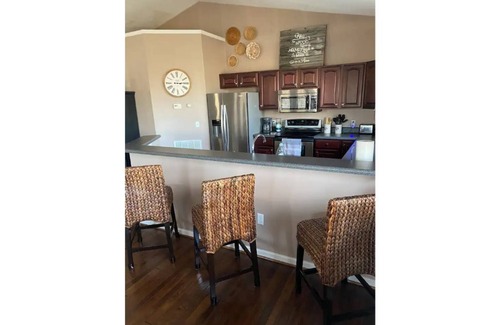 Monterey House | TN Mayberry Retreat - 3BR /2 BA Home with Garage - Dead end road - privacy