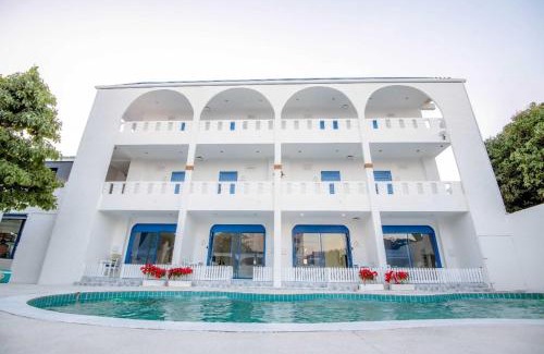 Na Chom Thian Hotel | To The Sea by Belvilla