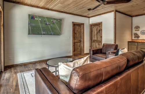 Epworth Cabin | Toasted Oak