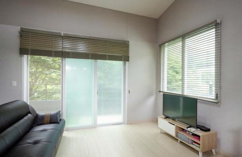 Gwangju House | Toechon Cheonjinam Pension