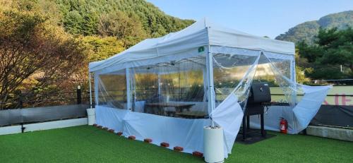 Gwangju House | Toechon Cheonjinam Pension