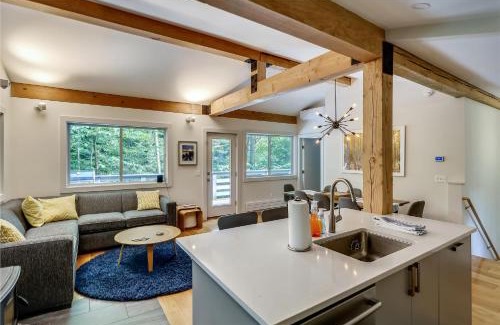 Stowe Area House | Tollhouse 10C: 3 br, ski-in/ski-out, woodstove, free ski shuttle, a/c, summer pool