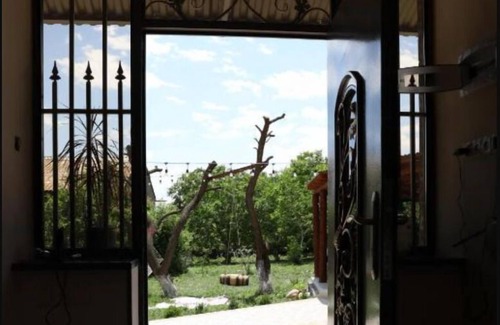 Aruch House | Toneh Guest House and Gastro-yard