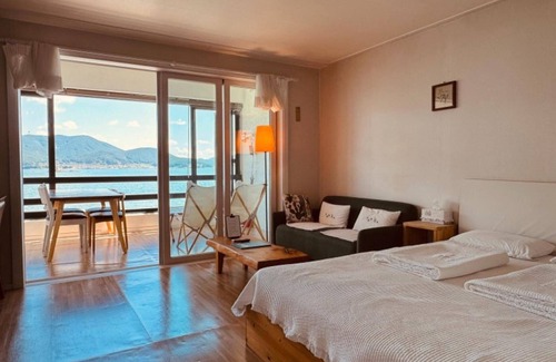 Tongyeong House | Tongyeong Wooribada Pension