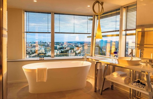 13th Arrondissement Hotel | Too Hotel & Spa Paris - MGallery Collection