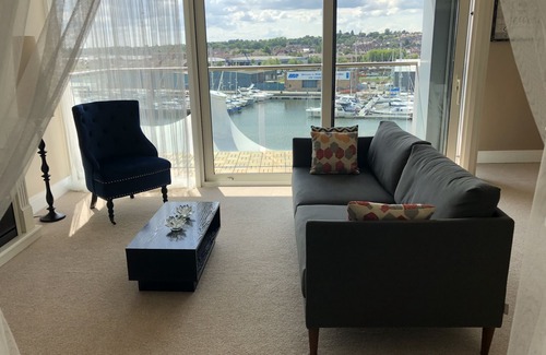Ipswich Apartment | Toothbrush Apartments - Ipswich Waterfront - Anchor St
