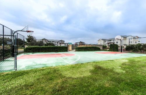 Westport Apartment | Top Floor - All The Views - 2 Bed 2 Bath Apartment in Westport
