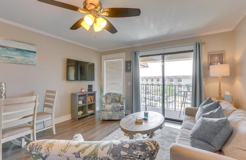 Folly Field Apartment | Top-Floor Condo with Ocean Views in Hilton Head!