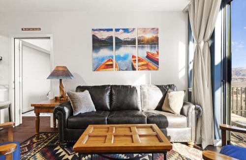 Park City Apartment | Top Floor Deer Valley Gondola Lakefront Condo- Great views