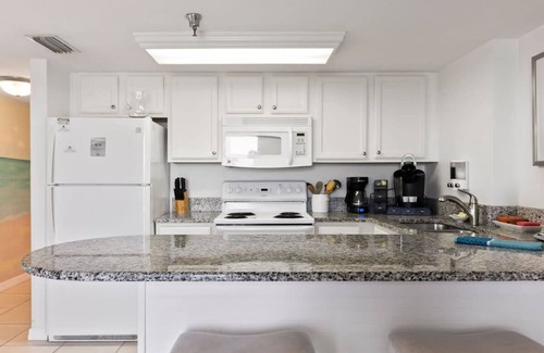 Daytona Beach Shores Apartment | Top Floor Oceanfront Condo w Pool Beach Access