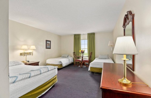 North East Hotel | Top Floor Standard Deluxe