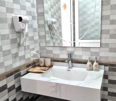 Bai Chay Apartment | Top Hill Halong Homestay 3 phòng nghỉ riêng