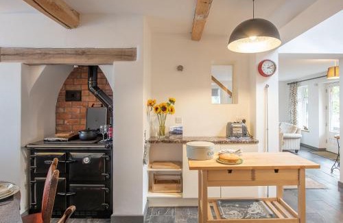 Kingswood House | Top House