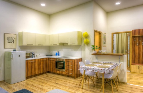 Jozsefvaros Apartment | Top location, nice, comfortable 2 BR, 6 pers in party zone metro2 metro4