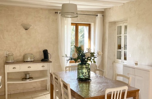 Serra-di-Ferro Apartment | Top of home, air conditioner, private entrance, private garden, parking