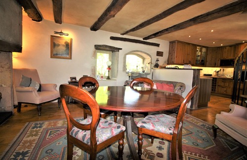 Loze House | Top-of-the-range house 10 5-star reviews. 16 08 - 22 08 2025: 900 € all-inclusive.
