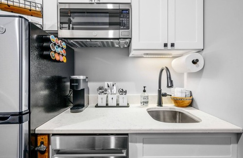 Traverse City Apartment | Top of the Shoppe - Studio Downtown Traverse City