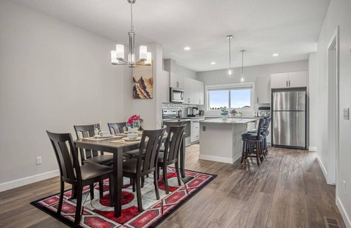 Airdrie House | Top Rated Home (3%) » Large 4BR House » BBQ Grill