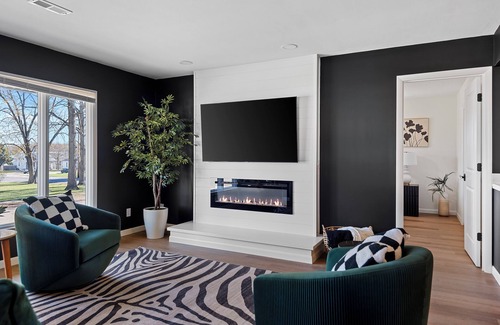 Petersburg House | Top-Rated Premier 3-Bedroom Spotless & Charming Home