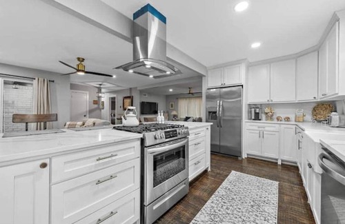 Oak Cliff House | Top Rated Updated Home with Game Room. Cozy Family Getaway