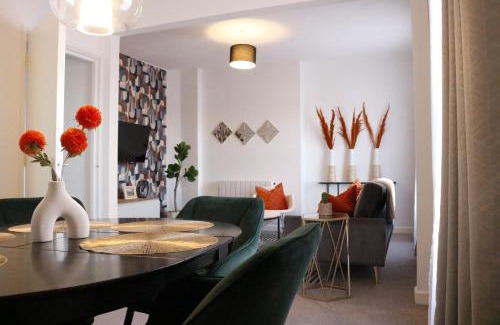 Colchester Apartment | Top Spot 2-Bed Spacious Apartment Town Centre Train Station WIFI