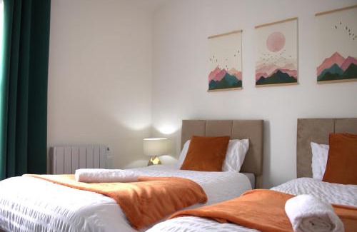 Colchester Apartment | Top Spot 2-Bed Spacious Apartment Town Centre Train Station WIFI