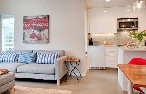 Kitsilano House | Top Vancouver rental, Avalon Coach House in Kitsilano