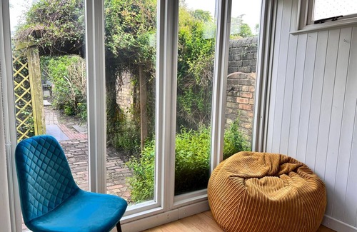 Cambridge House | Topaz House in Cambridge
