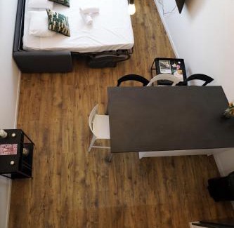 Chartres Apartment | Topaze