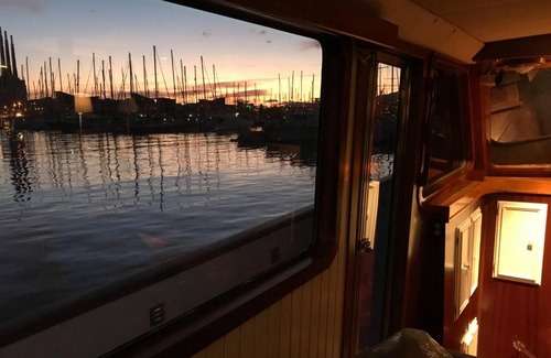Barceloneta Boat Rental | Toro