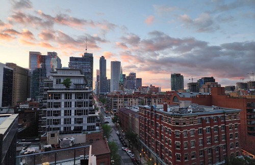 St. Lawrence Condo | Toronto's Most Beautiful Unit at the Best Location for Monthly Rent