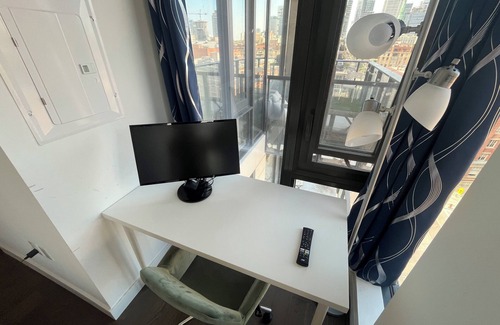 St. Lawrence Condo | Toronto's Most Beautiful Unit at the Best Location for Monthly Rent