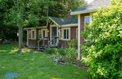 Colchester House | Tots Cabin of Braeloch