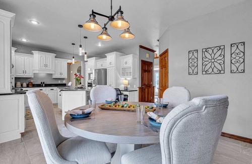 Howard Apartment | Touchdown Retreat – Indoor Pool, Hot Tub & Games!