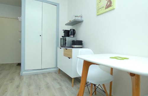 Rochefort Apartment | TOUT CONFORT - LUMINEUX - CENTRE VILLE et PROCHE COMMERCES